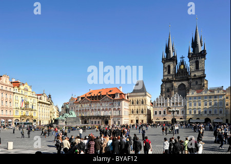 Jan Hus Memorial, Goltz-Kinsky Palace, Stone Bell House, Tyn Church, Old Town Square, historic district, Prague, Bohemia Stock Photo