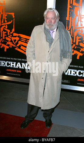 DONALD SUTHERLAND THE MECHANIC PREMIERE. CBS FILMS HOLLYWOOD LOS ANGELES CALIFORNIA USA 25 January 2011 Stock Photo