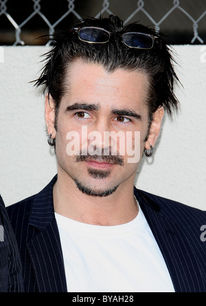 COLIN FARRELL DONALD SUTHERLAND STAR ON WALK OF FAME HOLLYWOOD LOS ANGELES CALIFORNIA USA 26 January 2011 Stock Photo