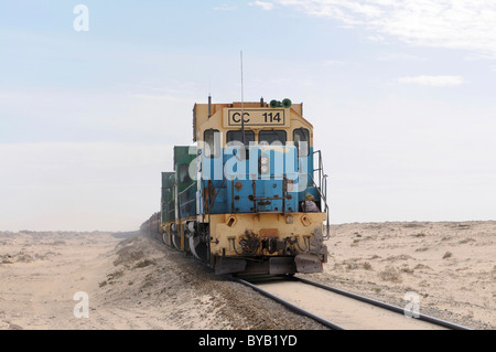 Iron ore train of Zouerat, the longest and heaviest train in the world, Nouadhibou, Mauritania, northwestern Africa Stock Photo