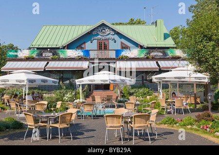 Bar and night club, J Basanaviciaus gatve street, pedestrian street leading to beach, Palanga, Lithuania, Northern Europe Stock Photo