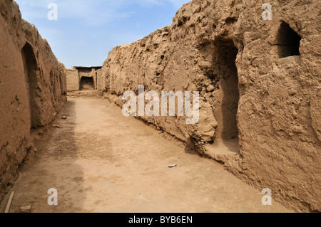 Early Buddhist monastery, archeological site of Kara Tepe, Termez, Amudarja valley, Uzbekistan, Central Asia Stock Photo