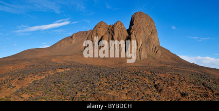 Volcanic landscape at Tahat, Atakor, Hoggar, Ahaggar Mountains, Wilaya Tamanrasset, Algeria, Sahara, North Africa Stock Photo