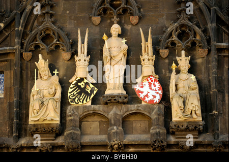 Gothic sculptures, Emperor Charles IV, bridge patron St. Veit, King Wenceslas IV, coat of arms of the Holy Roman Empire and Stock Photo