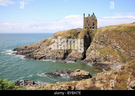 Dunskey Castle near Portpatrick on the Rhins Peninsular, Scotland Stock Photo