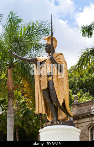 Golden statue of the first King Kamehameha of Hawaii. Located outside the Aliiolani Hale. Stock Photo