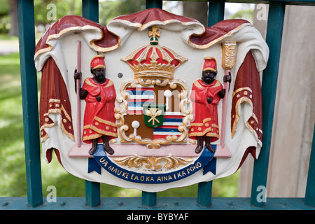 Royal Crest on the Gates of the Iolani Palace. A colourful royal crest of the last monarch of Hawaii Stock Photo