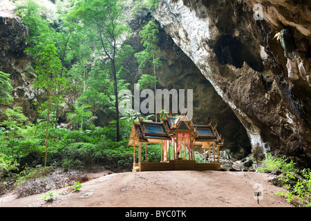 Kuha Karuhas pavillon in Phraya Nakorn cave, national park Khao Sam Roi Yot, Thailand Stock Photo