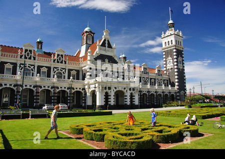 Dunedin Railway Station from Anzac Square Gardens, Dunedin, Otago, South Island, New Zealand Stock Photo