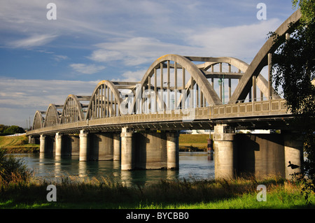 Balcutha Road Bridge across Balclutha River, Balclutha, South Otago, Otago Region, South Island, New Zealand Stock Photo