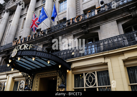 The Waldorf Hilton Hotel, London, England, UK Stock Photo: 188902136 ...