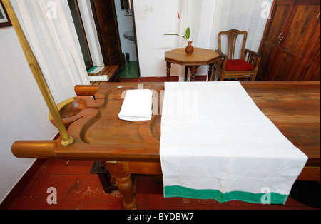 Ayurveda, massage bench, old massage room, luxury hotel, Hotel Fort House, Fort Cochin Kochi, Harbour Hotel, India, Asia Stock Photo