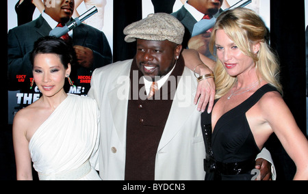 Lucy Liu, Cedric The Entertainer aka Cedric Kyles and Nicollette Sheridan Premiere of movie 'Code Name: The Cleaner' at the AMC Stock Photo