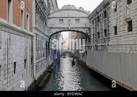 Gondola under the Bridge of Sighs, Venice, Veneto, Italy, Europe Stock Photo