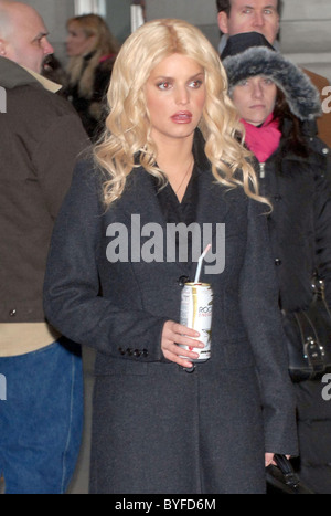 Jessica Simpson on the set of her new movie 'Blonde Ambition' on 5th Avenue New York City, USA - 01.03.07 Stock Photo