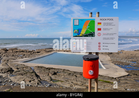 The 'Rock Pool' seawater swimming pool built in the rocks at Westward Ho!, Devon, England. Stock Photo