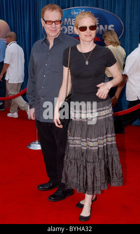 Bridget Fonda and Danny Elfman Los Angeles premiere of 'Meet the Robinsons', held at the El Capitan Theater Los Angeles, Stock Photo