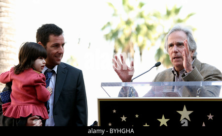 SUNNY SANDLER ADAM SANDLER HENRY WINKLER ADAM SANDLER HONORED WITH A STAR ON THE HOLLYWOOD WALK OF FAME HOLLYWOOD LOS ANGELES Stock Photo