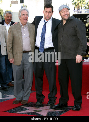 HENRY WINKLER ADAM SANDLER KEVIN JAMES ADAM SANDLER HONORED WITH A STAR ON THE HOLLYWOOD WALK OF FAME HOLLYWOOD LOS ANGELES Stock Photo