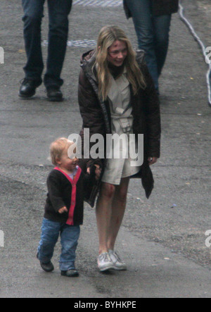 Michelle Williams with her daughter Matilda Rose Ledger on the set of the film 'Incendiary' London, England - 28.03.07 Stock Photo