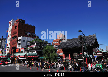 Kaminarimon Gate at Senso-ji Temple Stock Photo