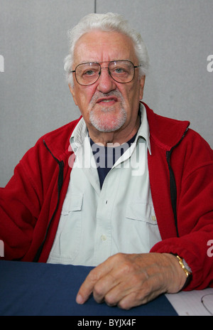 Bernard Cribbins Collectormania - Celebrity TV & Movie Collectors show