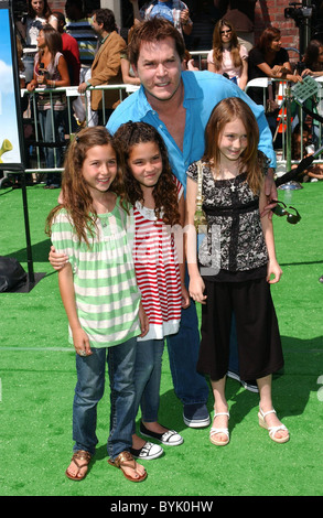 Ray Liotta with his daughter (right) and friends 'Shrek the Third' Los Angeles Premiere - Green Carpet held at Mann Village Stock Photo