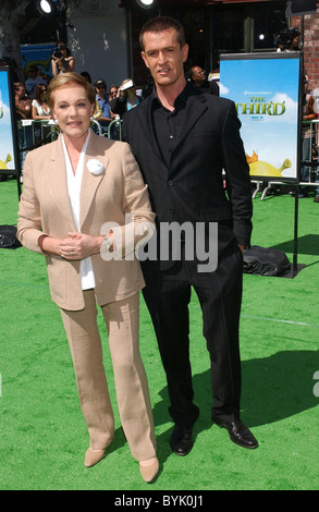 Dame Julie Andrews, Rupert Everett  'Shrek the Third' Los Angeles Premiere - Green Carpet held at Mann Village Theatre Stock Photo