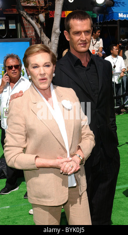 Dame Julie Andrews, Rupert Everett  'Shrek the Third' Los Angeles Premiere - Green Carpet held at Mann Village Theatre Stock Photo