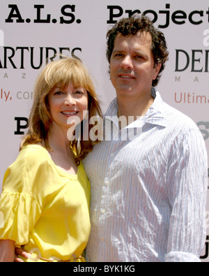 Sharon Lawrence and husband Dr. Tom Apostle  Project A.L.S Los Angeles Benefit 2007 held at Paramount Studios California, USA - Stock Photo