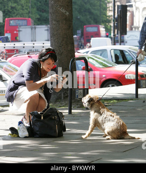 Lily Allen out shopping for new designer shoes at Cesare Paciotti London,  England - 15.09.08 Stock Photo - Alamy