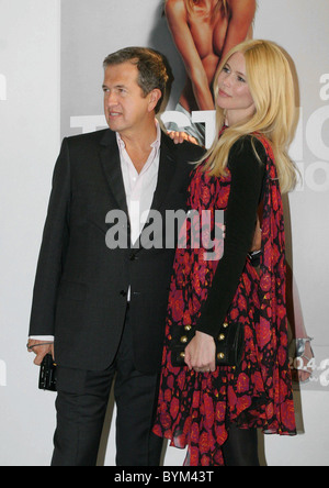 Mario Testino and Claudia Schiffer Opening of Testino's photo ...