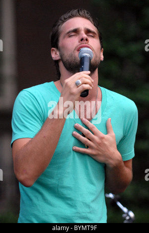 Josh Strickland of the musical 'Tarzan' 'Walk on the Wild Side 7' to Stock Photo: 34264181 - Alamy