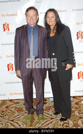 Robin Williams and wife 'Making Magic Happen' The 3rd Annual Los Angeles Gala for the Christopher and Dana Reeve Foundation Stock Photo