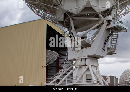 USA, New Mexico, Socorro, Radio telescopes under summer storm clouds at VLA Radio Observatory Stock Photo