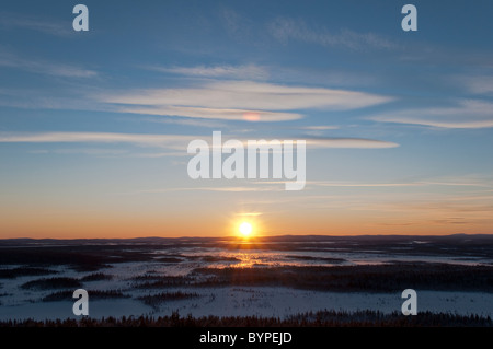Sonnenuntergang ueber dem Sjaunja Naturreservat, Welterbe Laponia, Lappland, Schweden Stock Photo