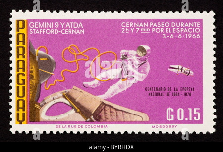 Postage stamp from Paraguay depicting Gemini 9