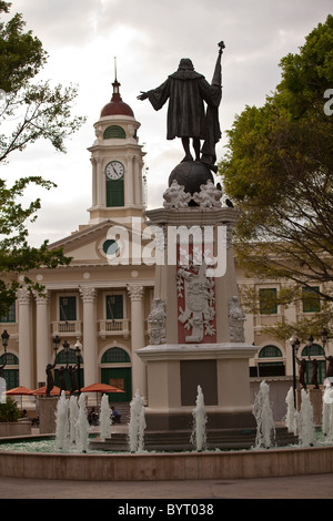 View of the Columbus statue and Alcaldia in Plaza Colon, Mayaguez Puerto Rico Stock Photo