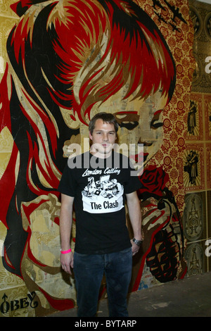 Shepard Fairey E Pluribus Venom - A solo exhibit of Shepard Fairey's new works New York City, USA - 21.06.07 Stock Photo