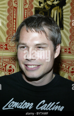 Shepard Fairey E Pluribus Venom - A solo exhibit of Shepard Fairey's new works New York City, USA - 21.06.07 Stock Photo