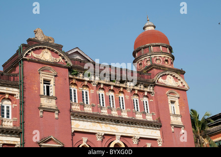 MYANMAR (BURMA) OLD BRITISH COLONIAL ARCHITECTURE REMNANTS IN DOWNTOWN ...