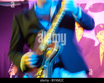 singer guitarist Dennis Greaves of Nine Below Zero in action. Stock Photo