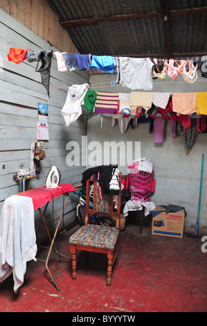 Documentary Photography - Slum housing in Phnom Penh in Cambodia in ...