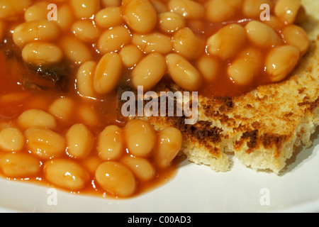 baked beans on toast a traditional british meal Stock Photo