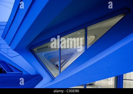 USA, Wisconsin, Milwaukee, View through window inside Museum of Art building in fog on spring evening Stock Photo