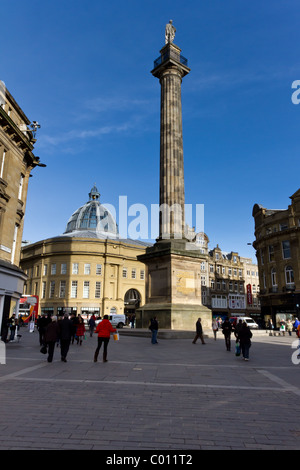 Grey's Monument in Newcastle city centre with crowds of shoppers. Stock Photo