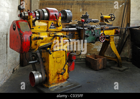 Machine for the manufacture of matrices, 1957, in an old drop forge from 1911, former factory of Dietz & Pfriem Stock Photo