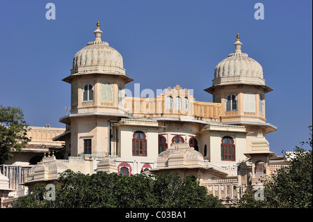 Partial view of the City Palace of Udaipur, home of the Maharaja of Udaipur, museum and luxury hotel, Udaipur, Rajasthan, India