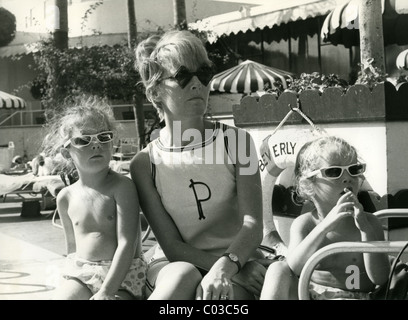 PETULA CLARK UK singer and film actress at the Beverly Hills Hotel with daughters Barbara (left) and Katherine in 1968 Stock Photo