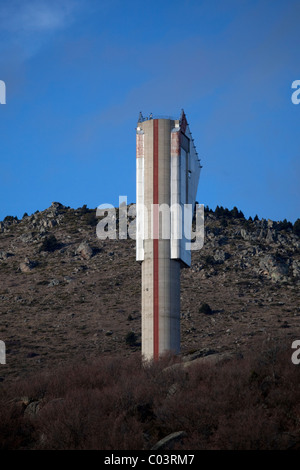 The THEMIS experimental solar power tower near town of Targassonne, in the department of Pyrénées-Orientales, south of France Stock Photo